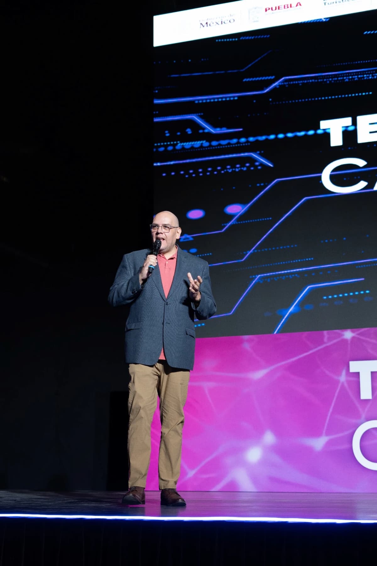 AMÍLCAR ZOZAYA, CREADOR DEL MÉTODO M.A.N.G.O. Y EXPERTO EN INTELIGENCIA
ARTIFICIAL